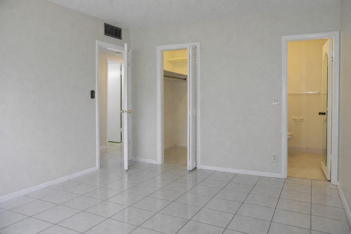 5300 Washington #107D Hollywood, FL 33021