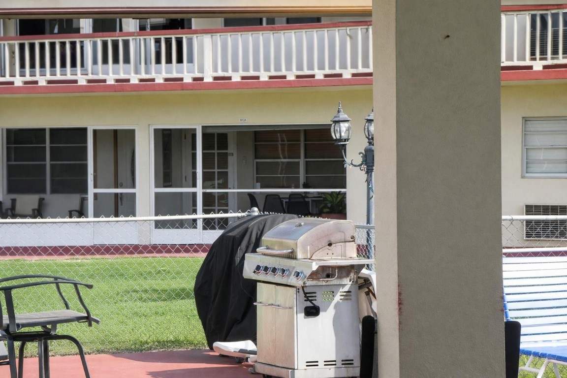 5300 Washington #107D Hollywood, FL 33021