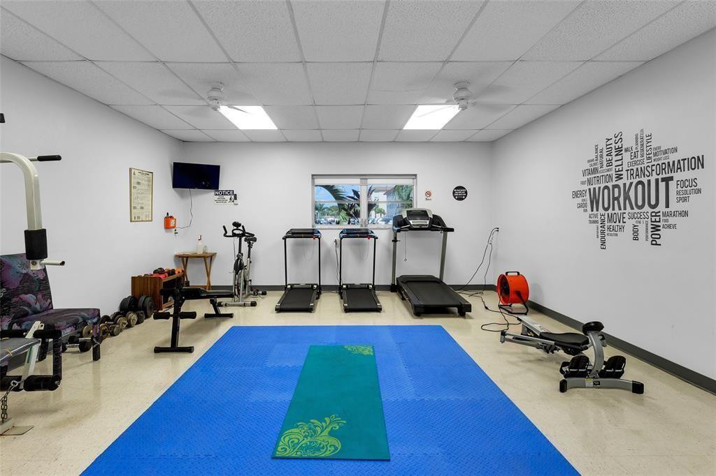 5300 Washington #107D Hollywood, FL 33021