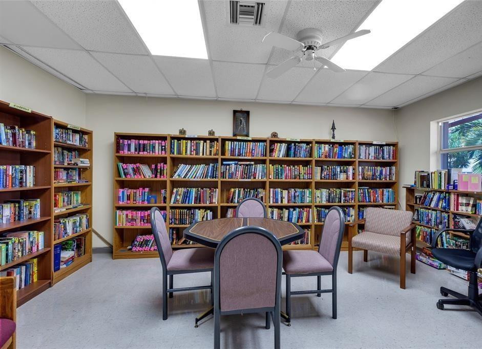 5300 Washington #107D Hollywood, FL 33021