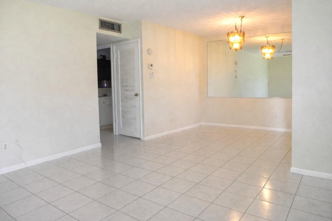 5300 Washington #107D Hollywood, FL 33021