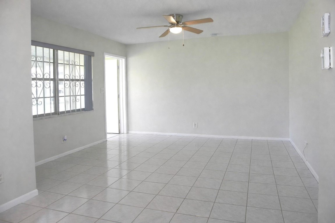 5300 Washington #107D Hollywood, FL 33021