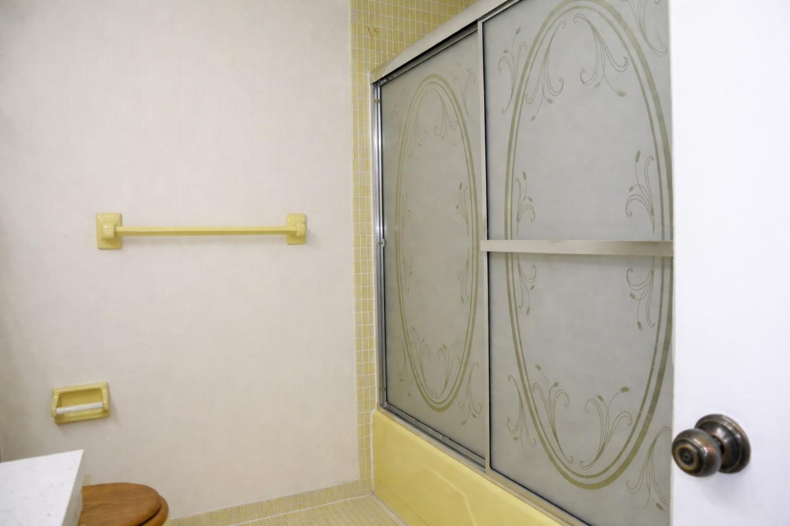 5300 Washington #107D Hollywood, FL 33021