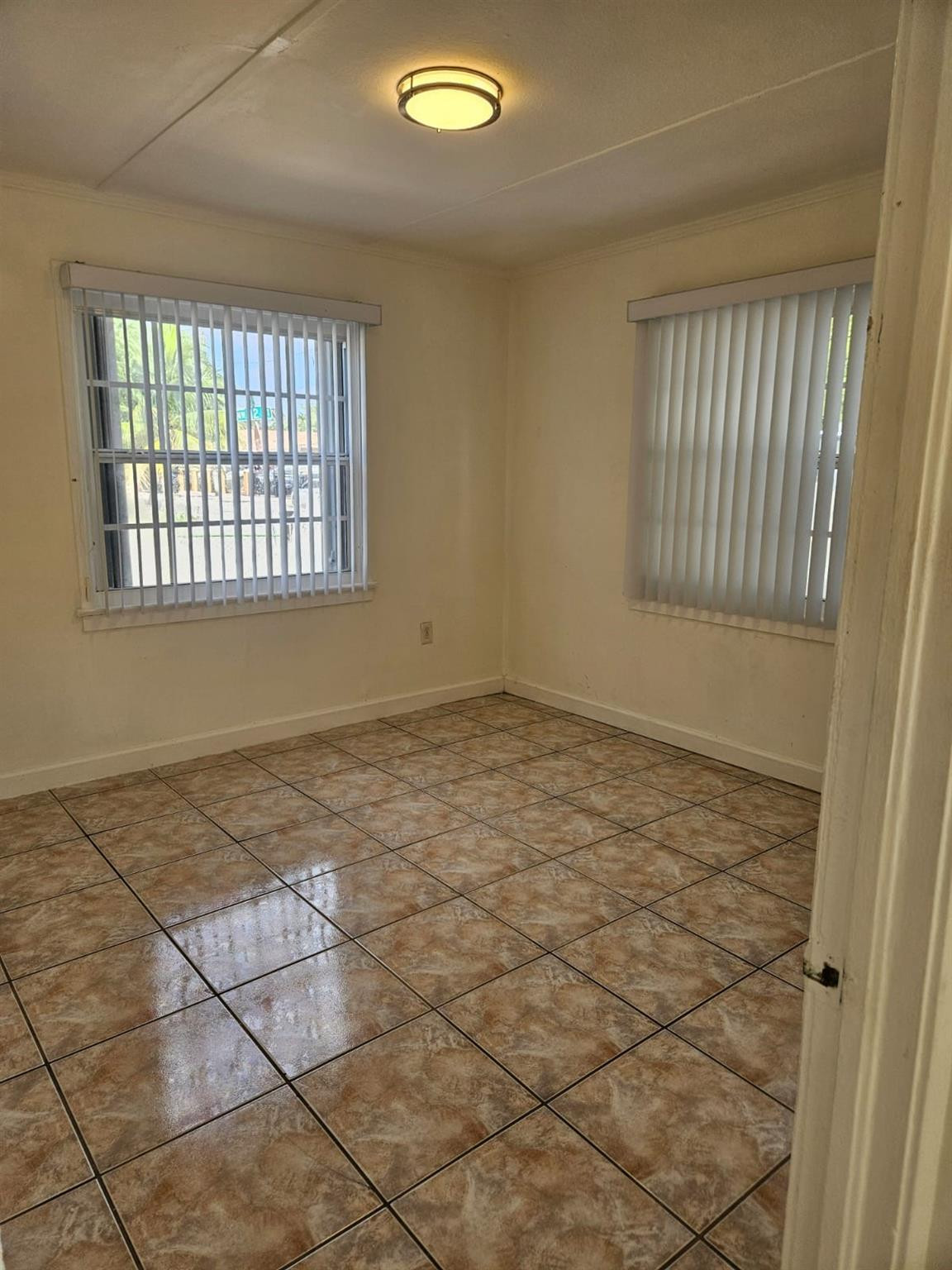 3500 NW 12th Miami, FL 33125