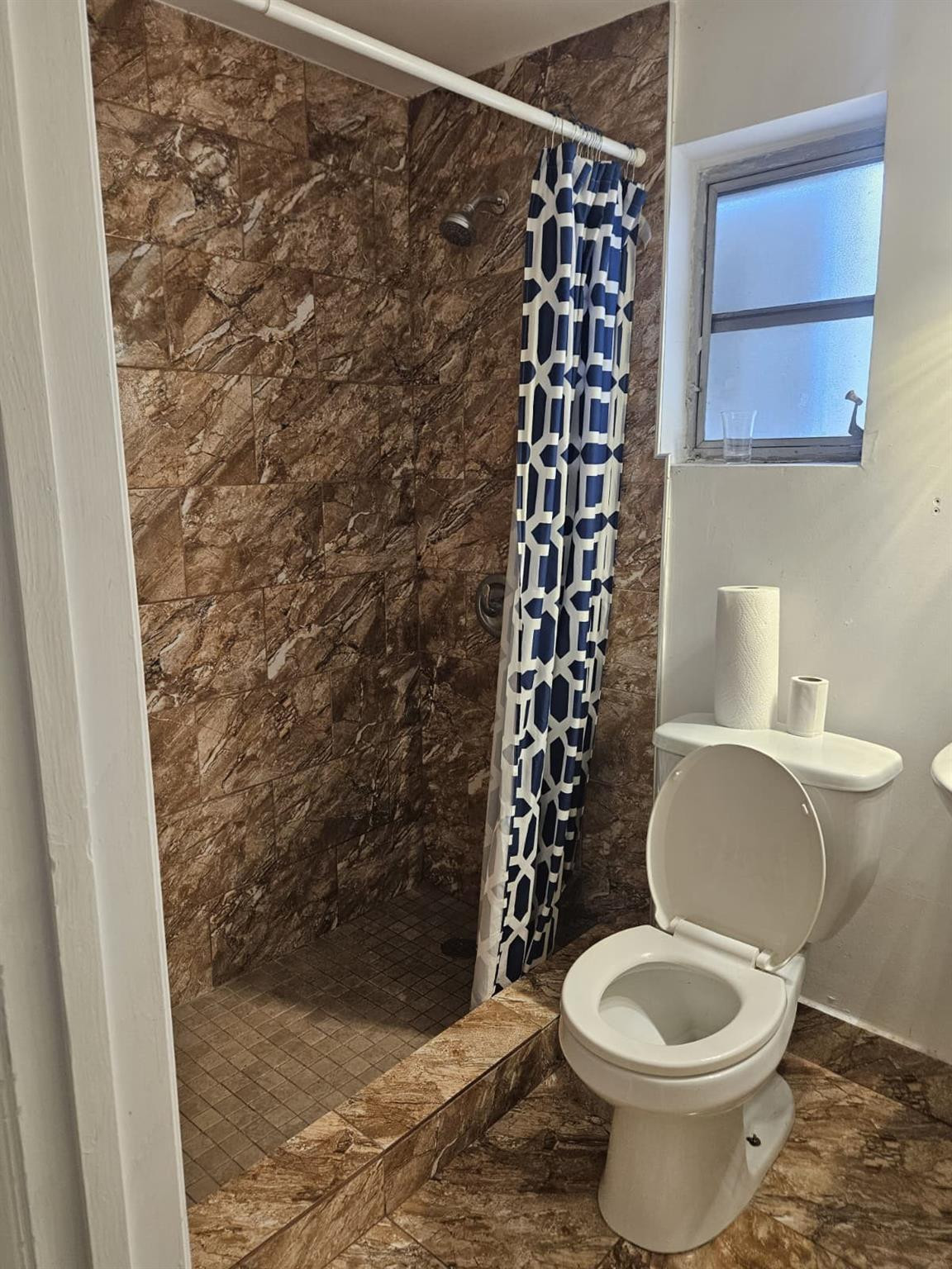 3500 NW 12th Miami, FL 33125