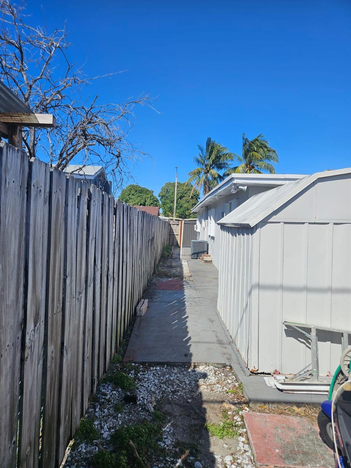 3500 NW 12th Miami, FL 33125