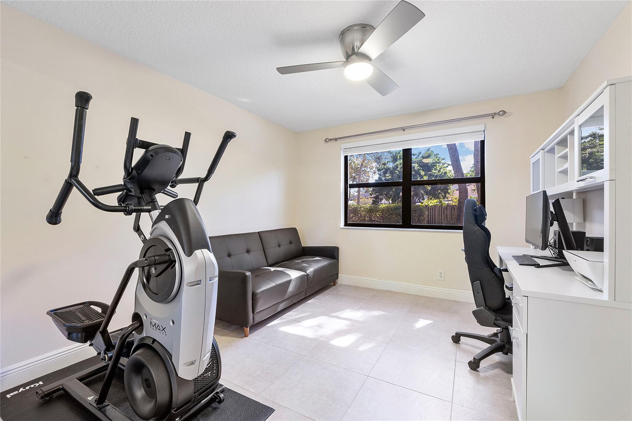 3406 Emerald Oaks #804 Hollywood, FL 33021
