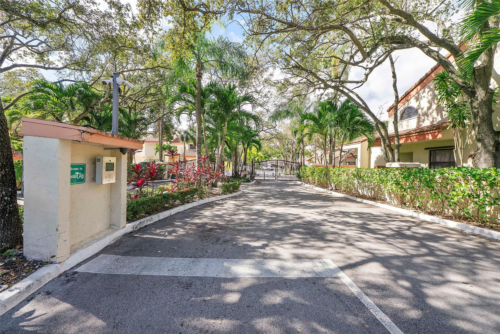 3406 Emerald Oaks #804 Hollywood, FL 33021