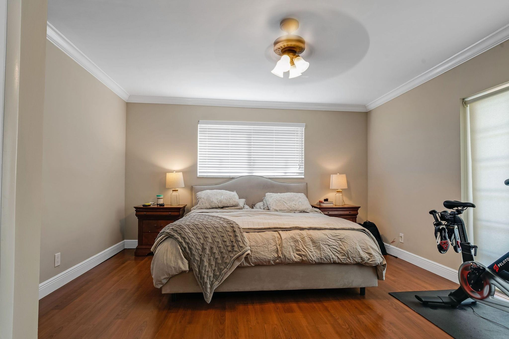 4000 N 36th Hollywood, FL 33021