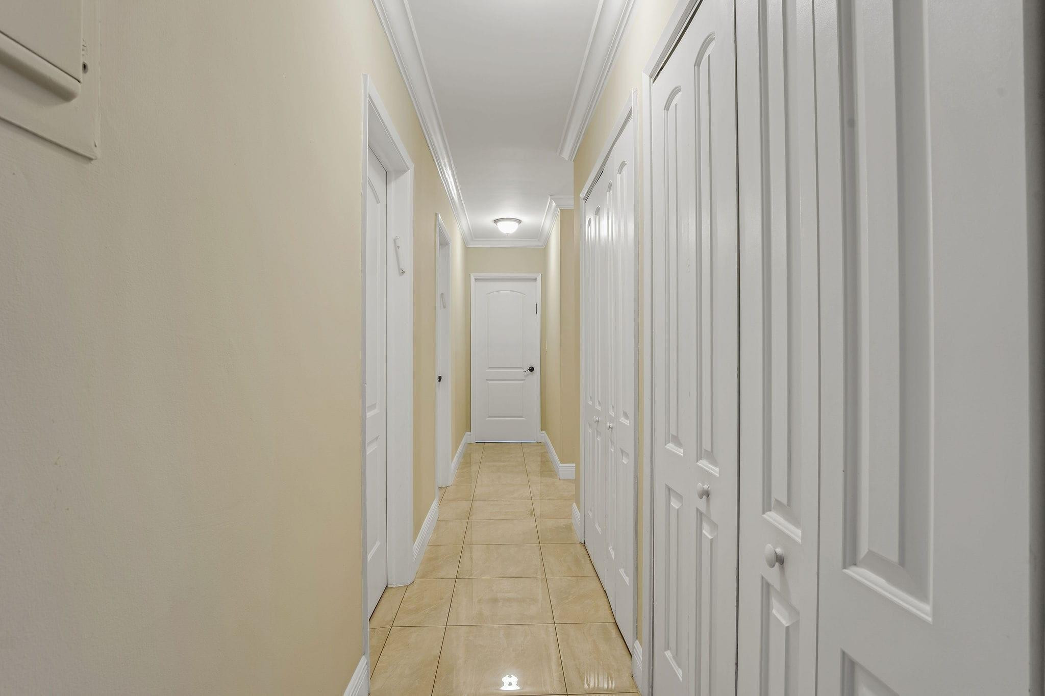 4000 N 36th Hollywood, FL 33021