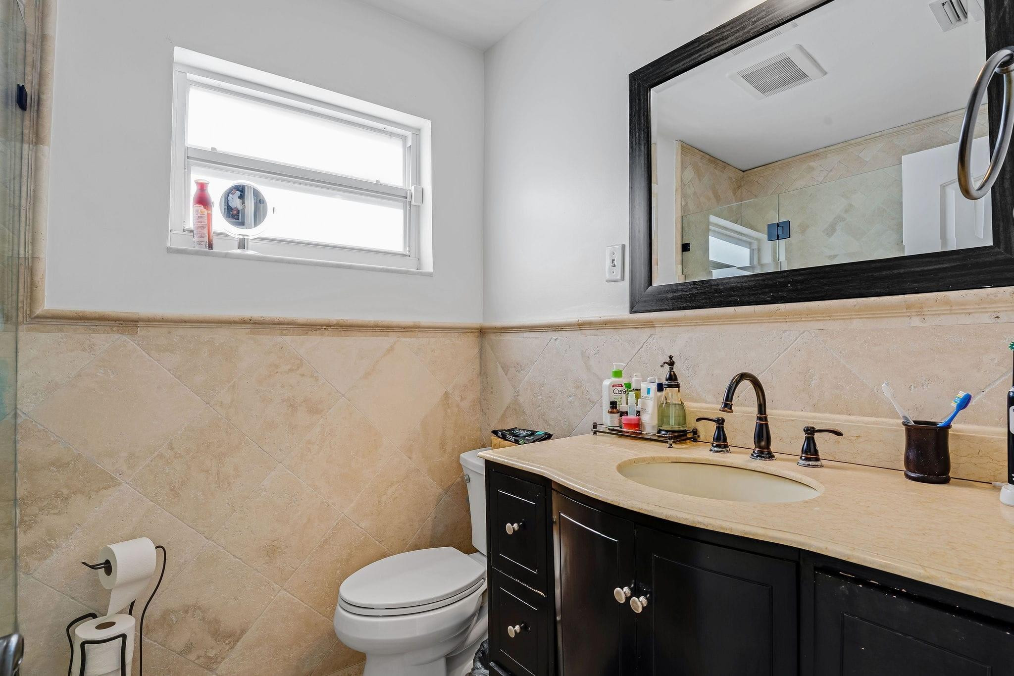 4000 N 36th Hollywood, FL 33021