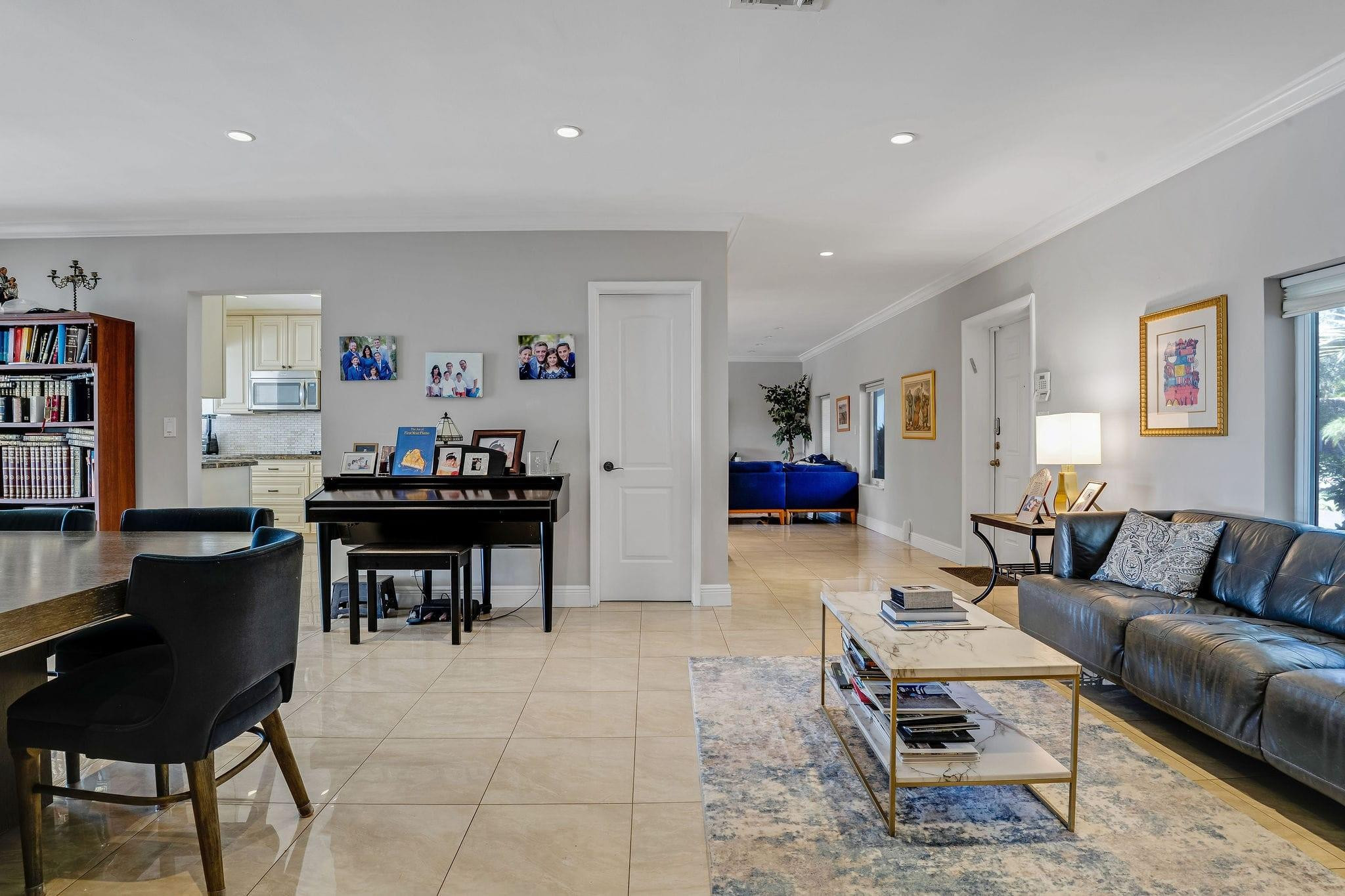 4000 N 36th Hollywood, FL 33021