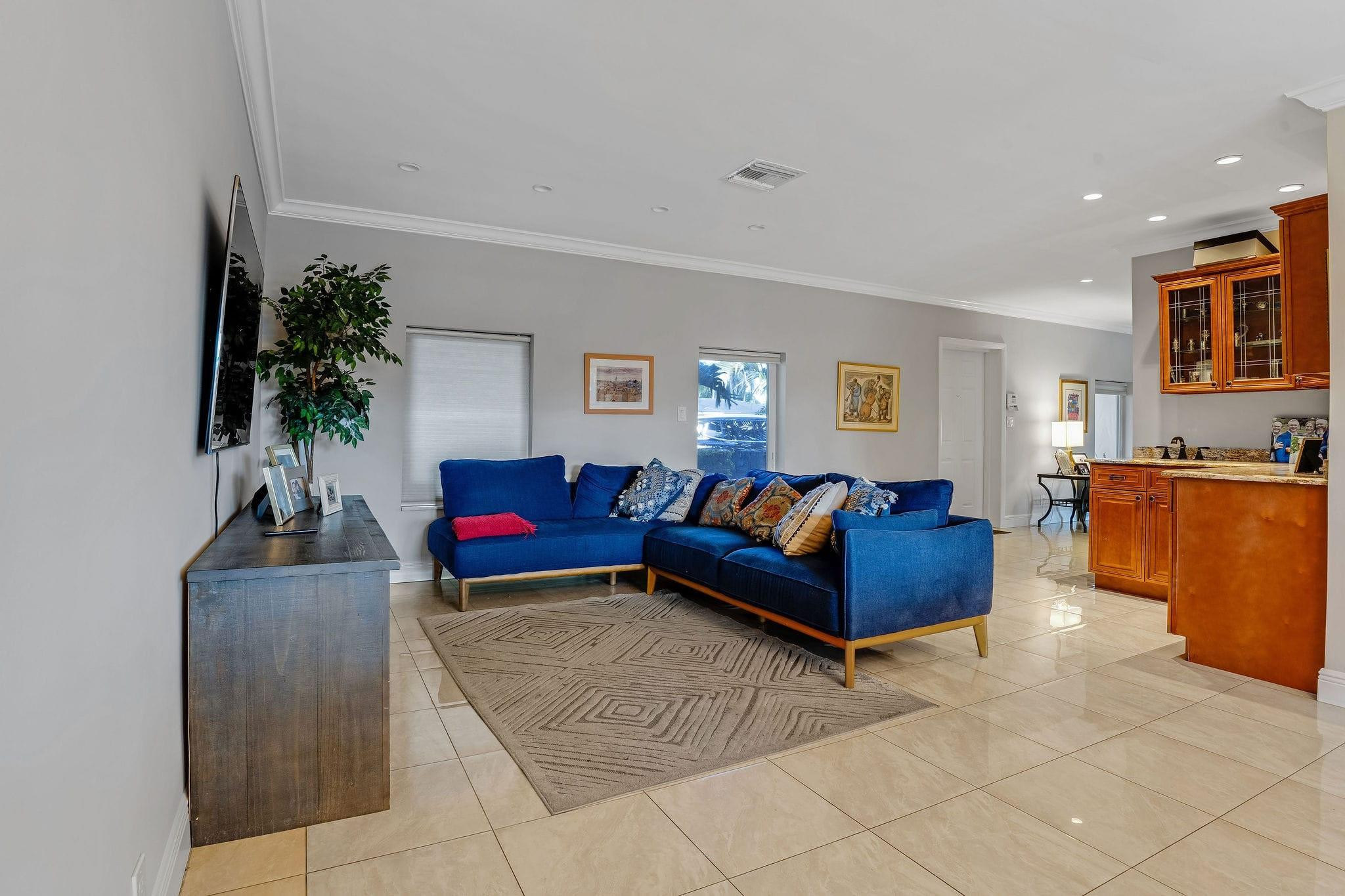 4000 N 36th Hollywood, FL 33021