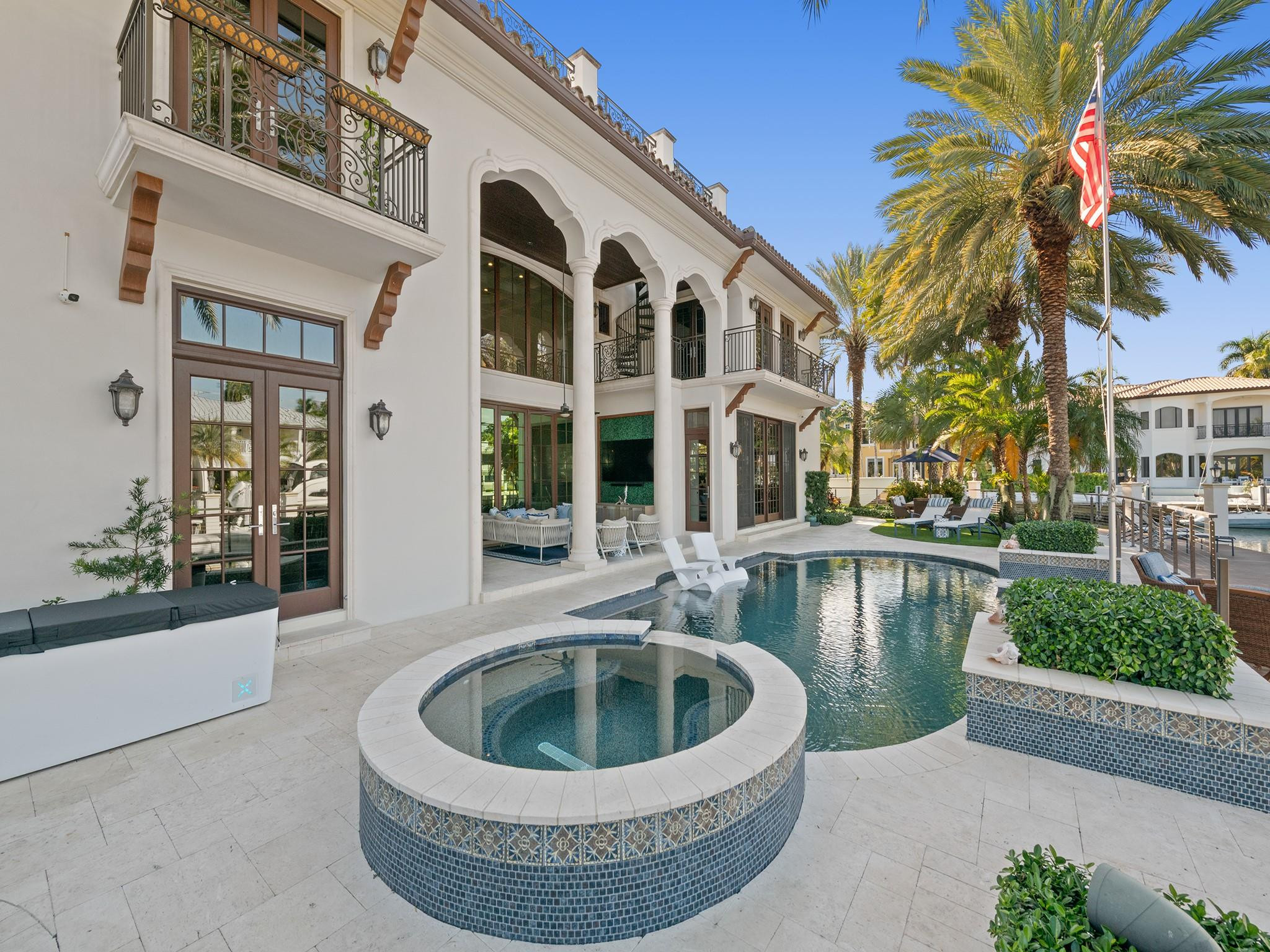 2319 NE 28th Lighthouse Point, FL 33064