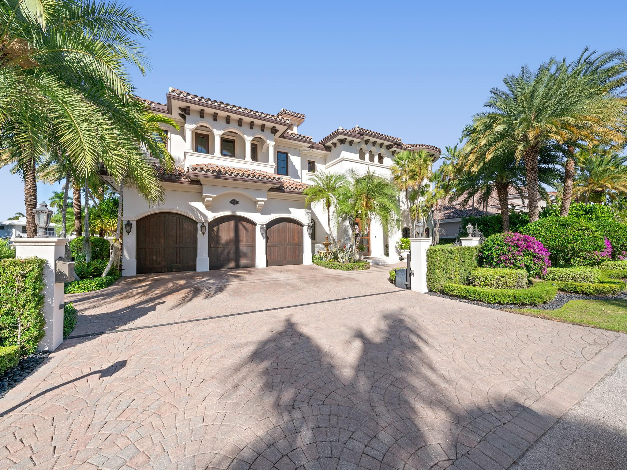 2319 NE 28th Lighthouse Point, FL 33064