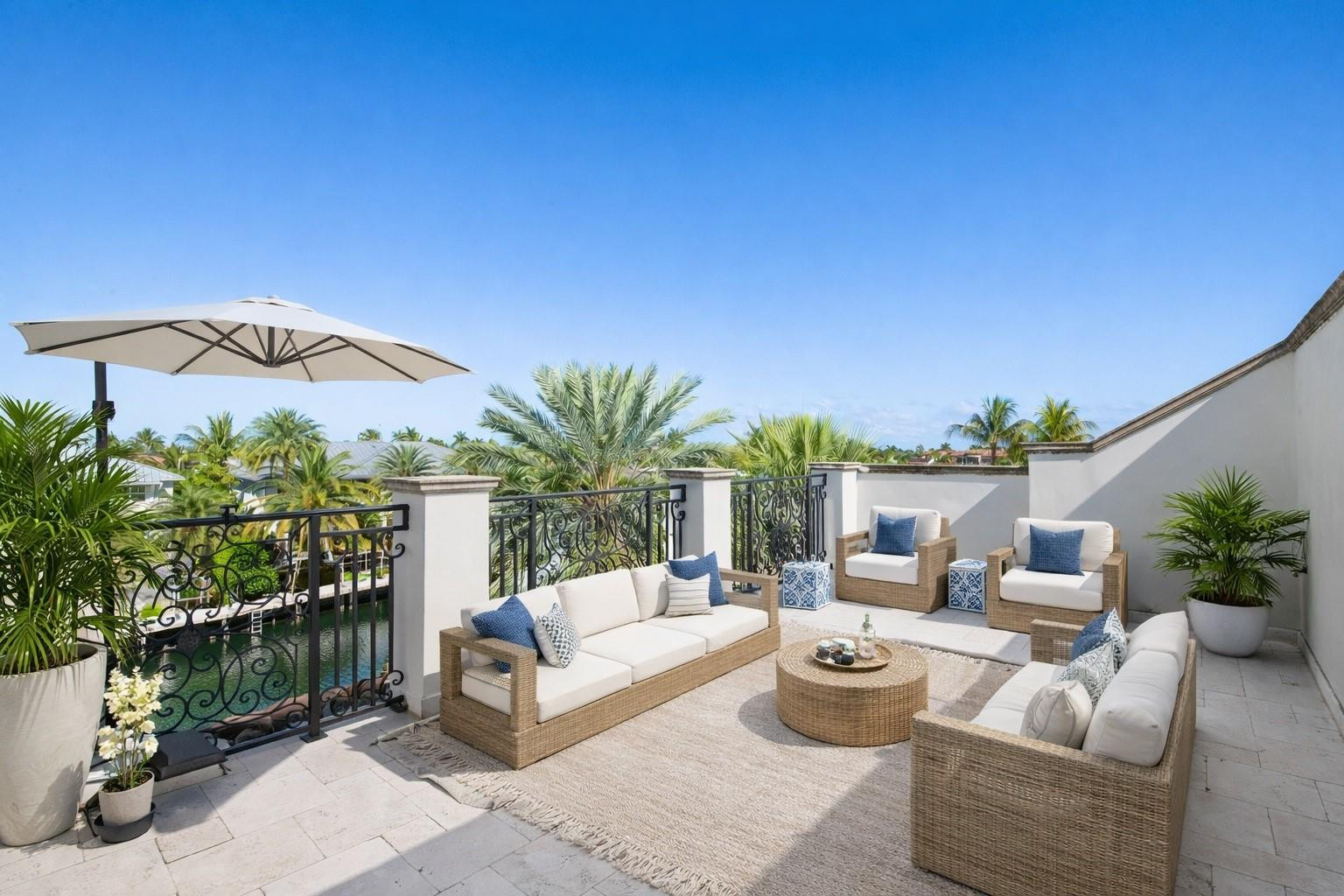 2319 NE 28th Lighthouse Point, FL 33064