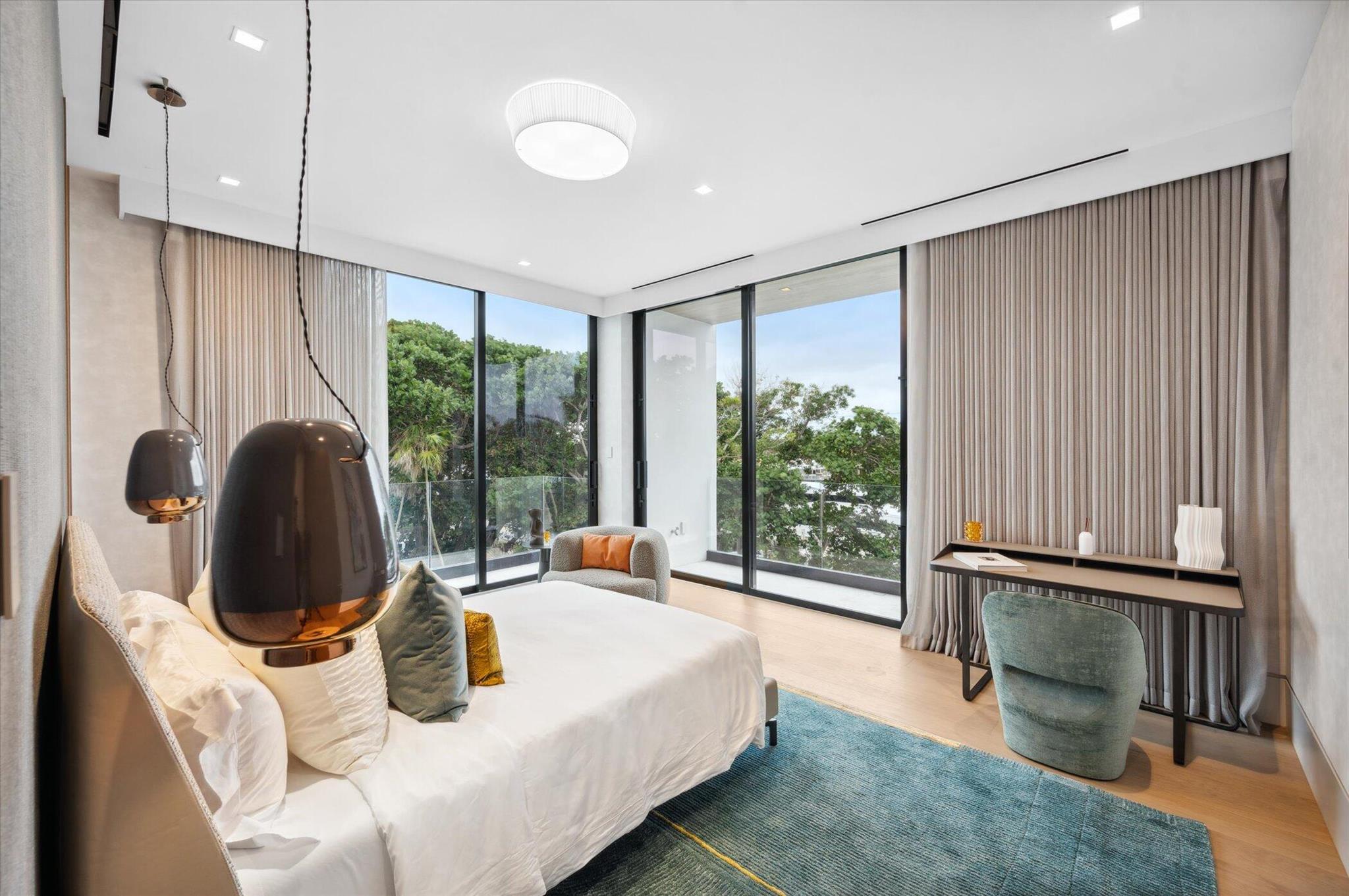 999 Hillsboro Mile Hillsboro Beach, FL 33062