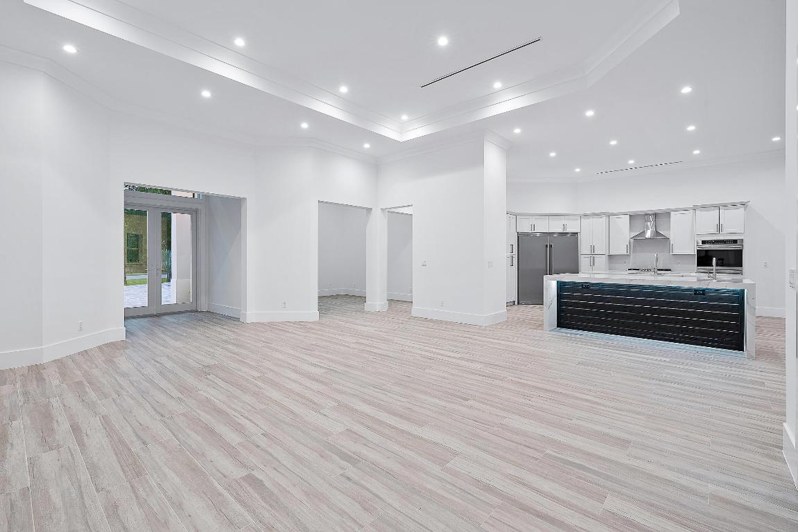 18211 SE Old Trl Jupiter, FL 33478