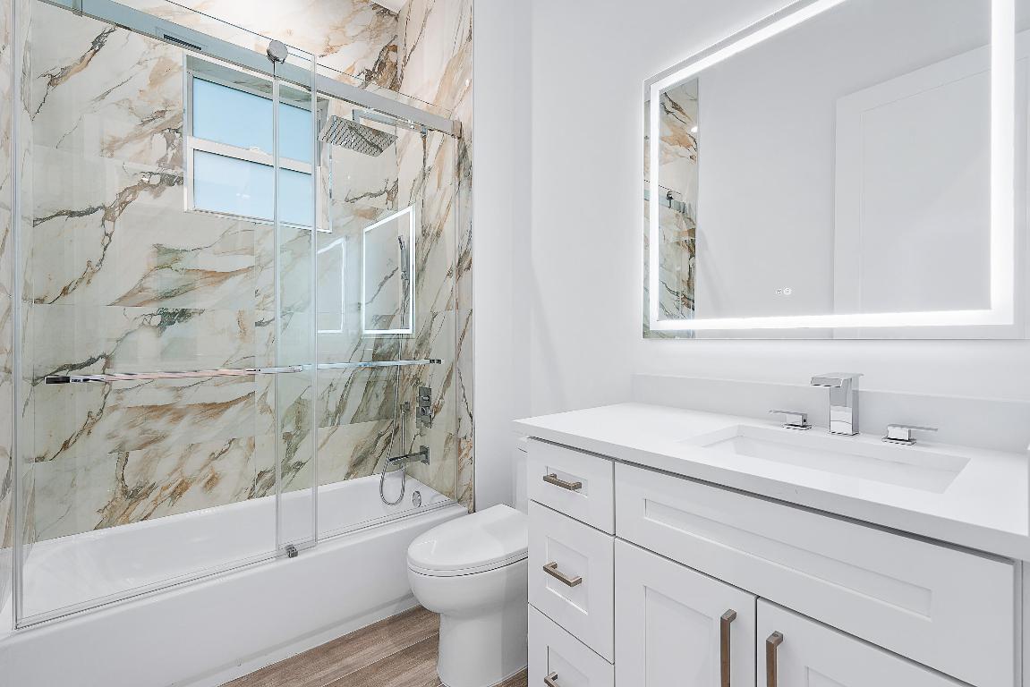 18211 SE Old Trl Jupiter, FL 33478