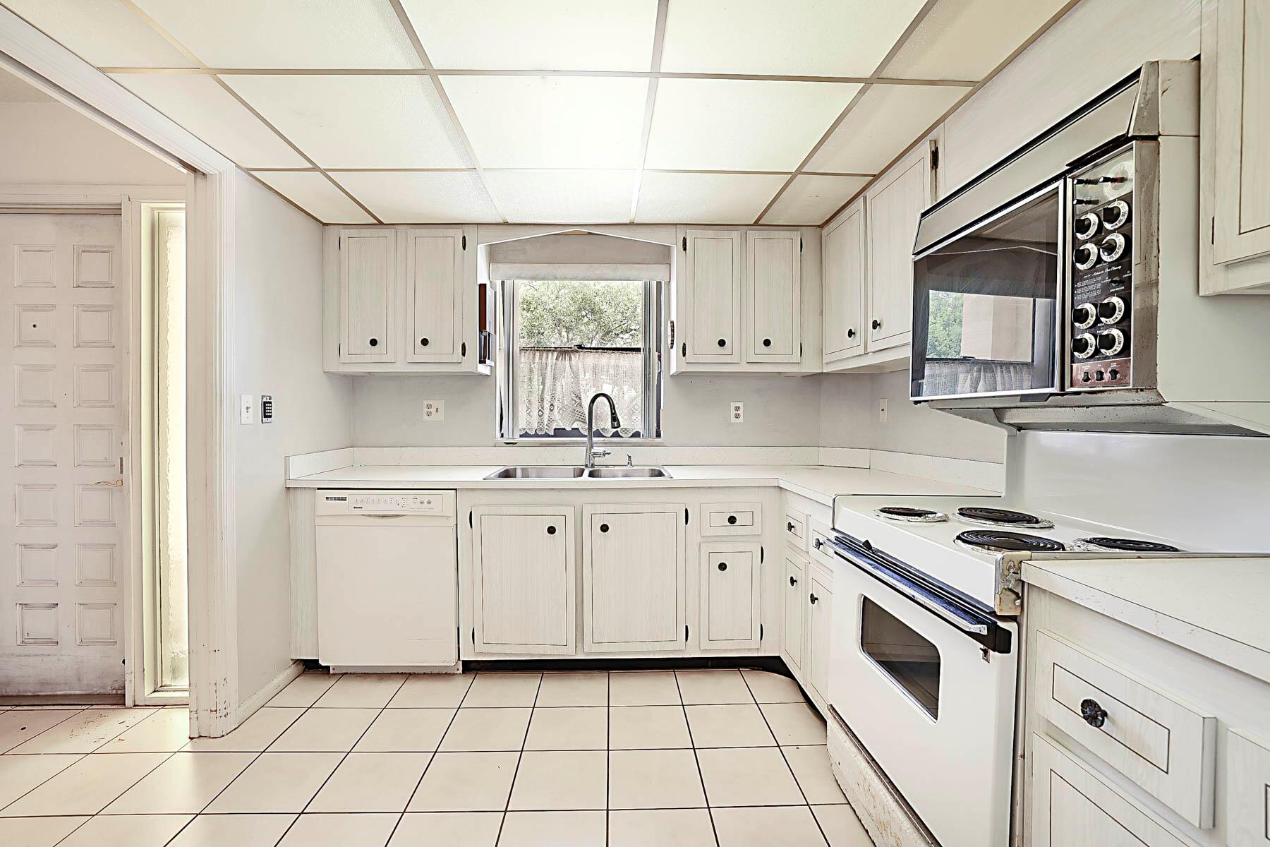 300 Intracoastal Pl #203 Tequesta, FL 33469