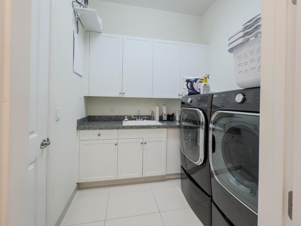 8208 SE Red Root Way Jupiter, FL 33458