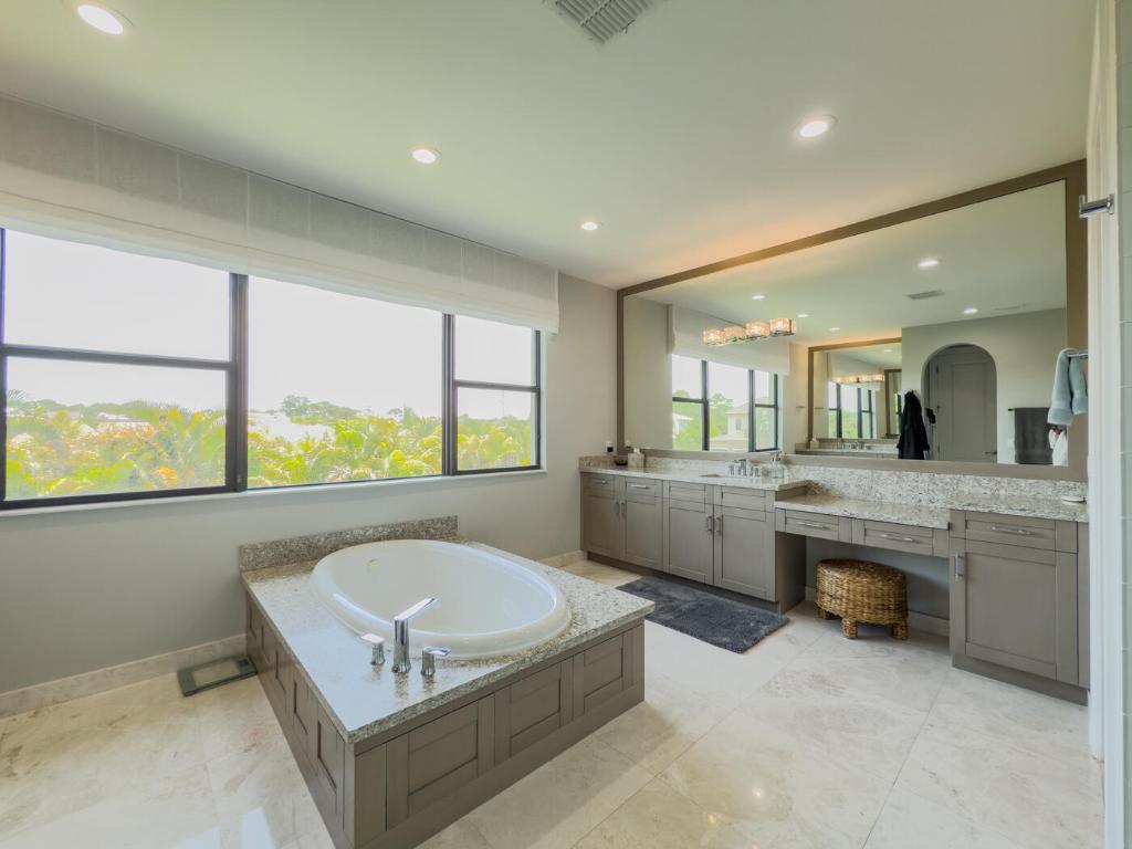 8208 SE Red Root Way Jupiter, FL 33458