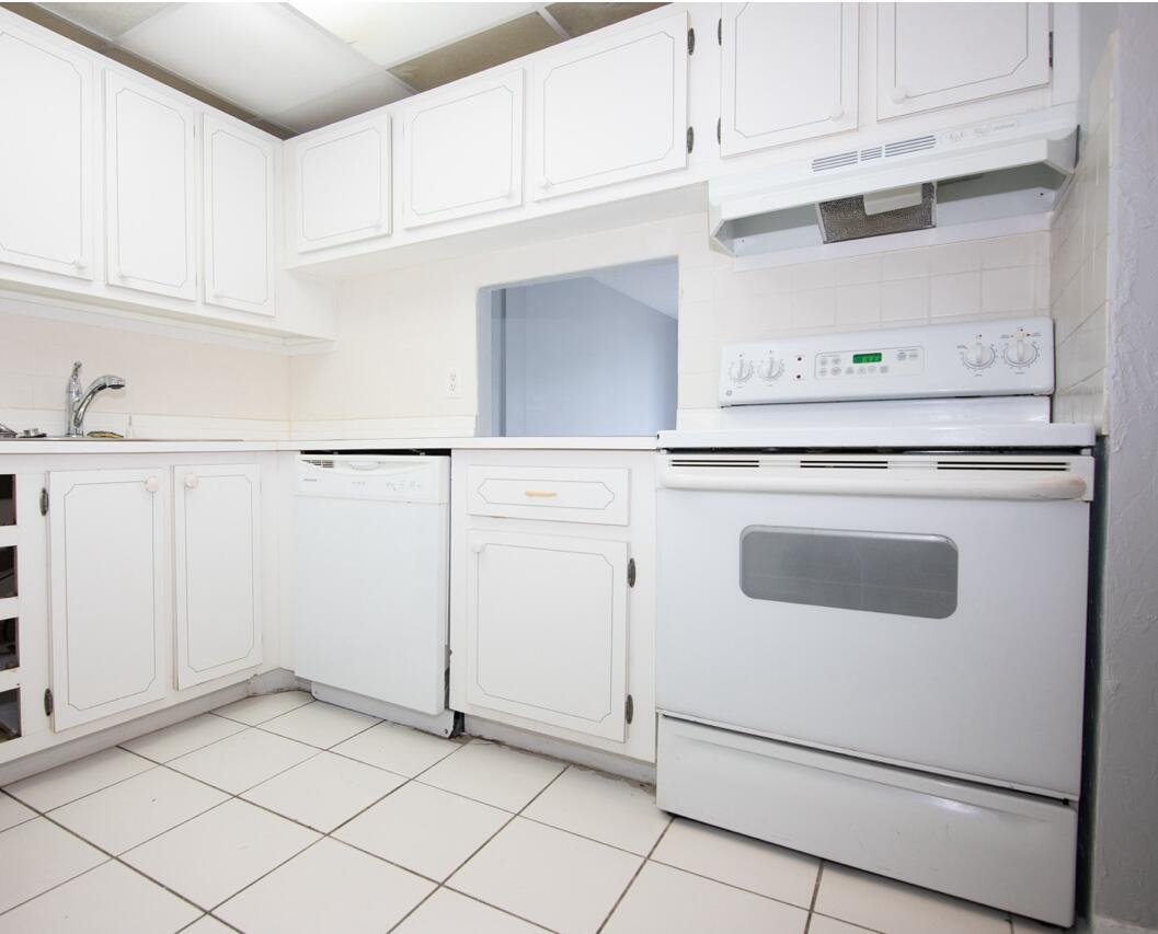 500 Executive Ctr 1m Dr #1m