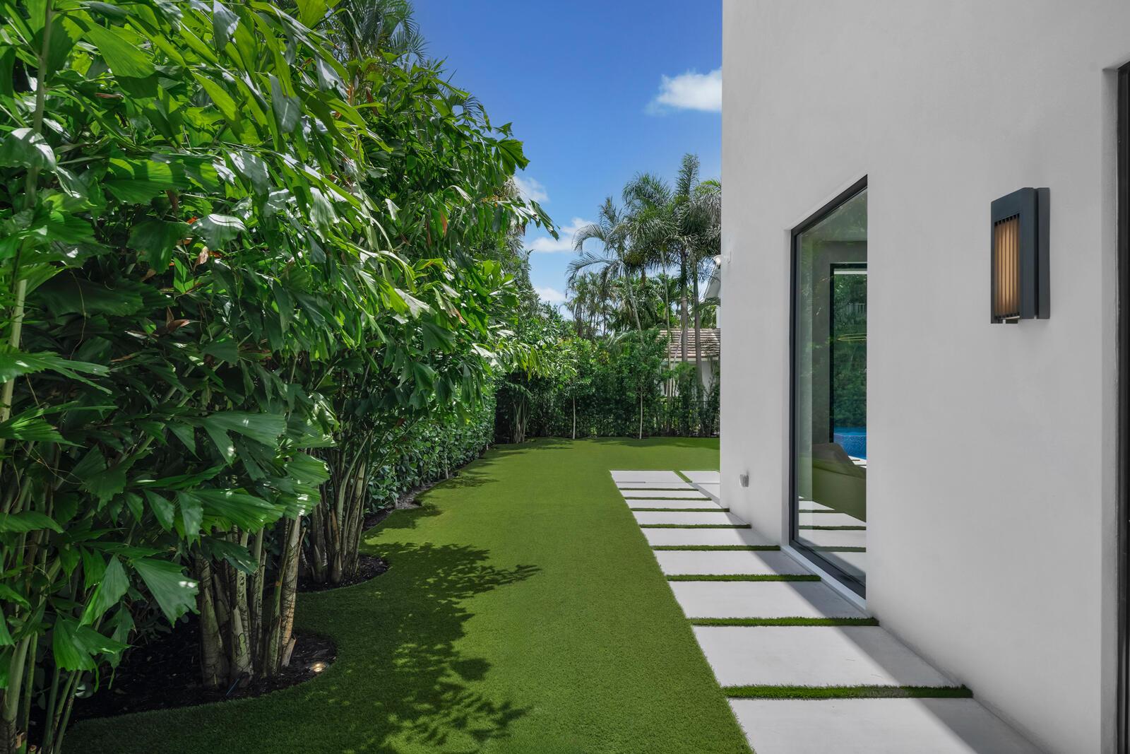 141 Cortez Rd West Palm Beach, FL 33405 141 Cortez Rd West Palm Beach, FL 33405