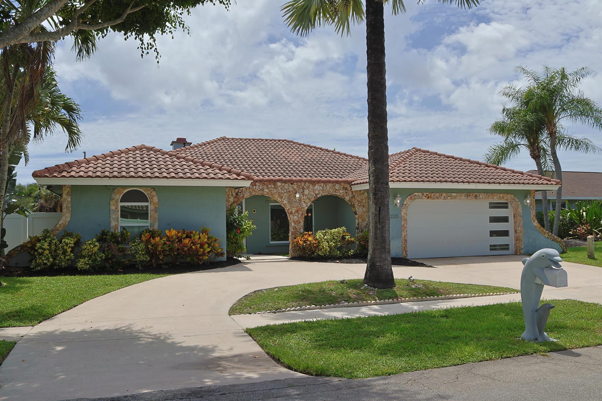 23325 Lago Mar Cir
