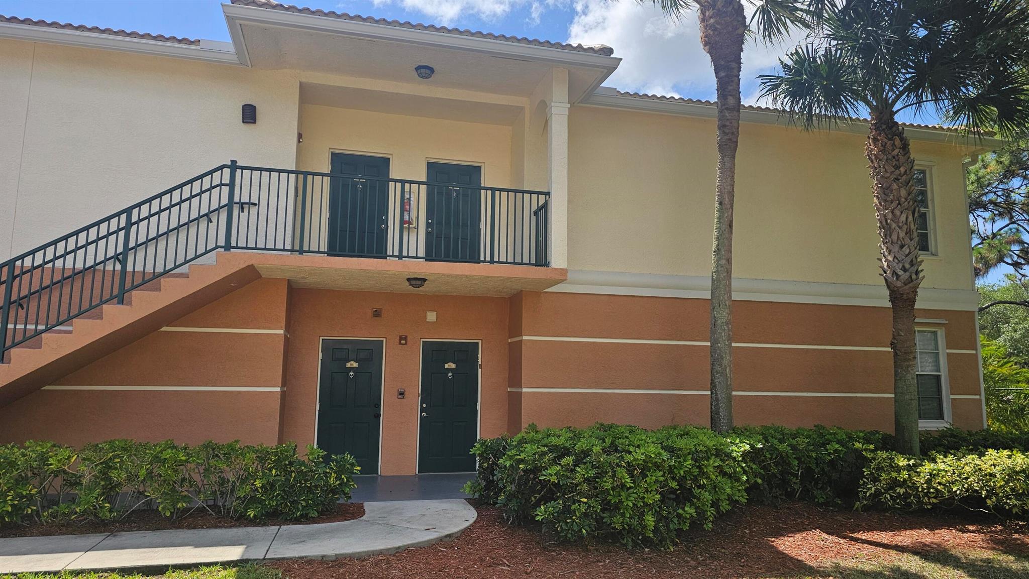 1111 Myrtlewood Cir #1111