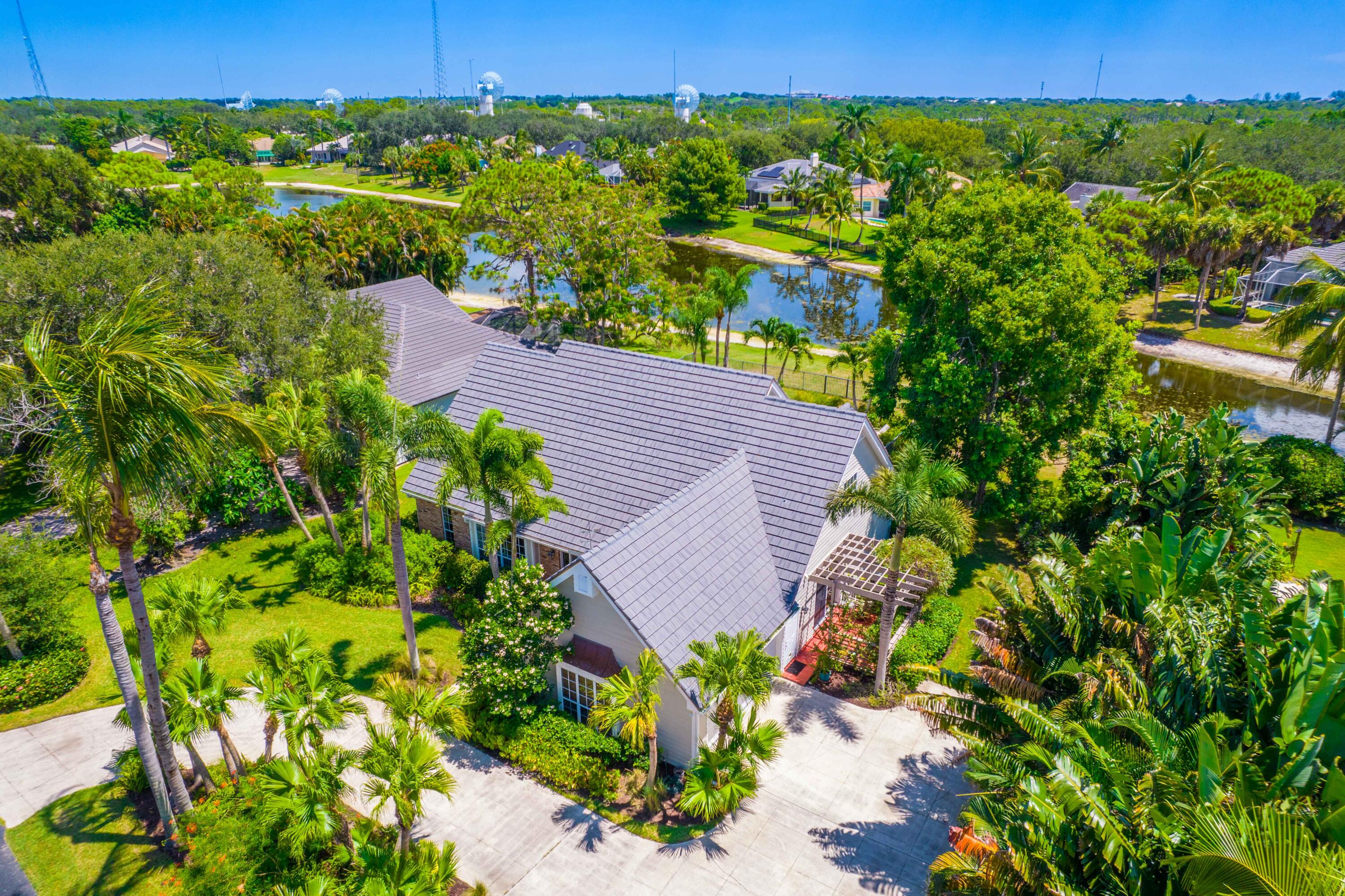 18360 SE Lakeside Tequesta, FL 33469