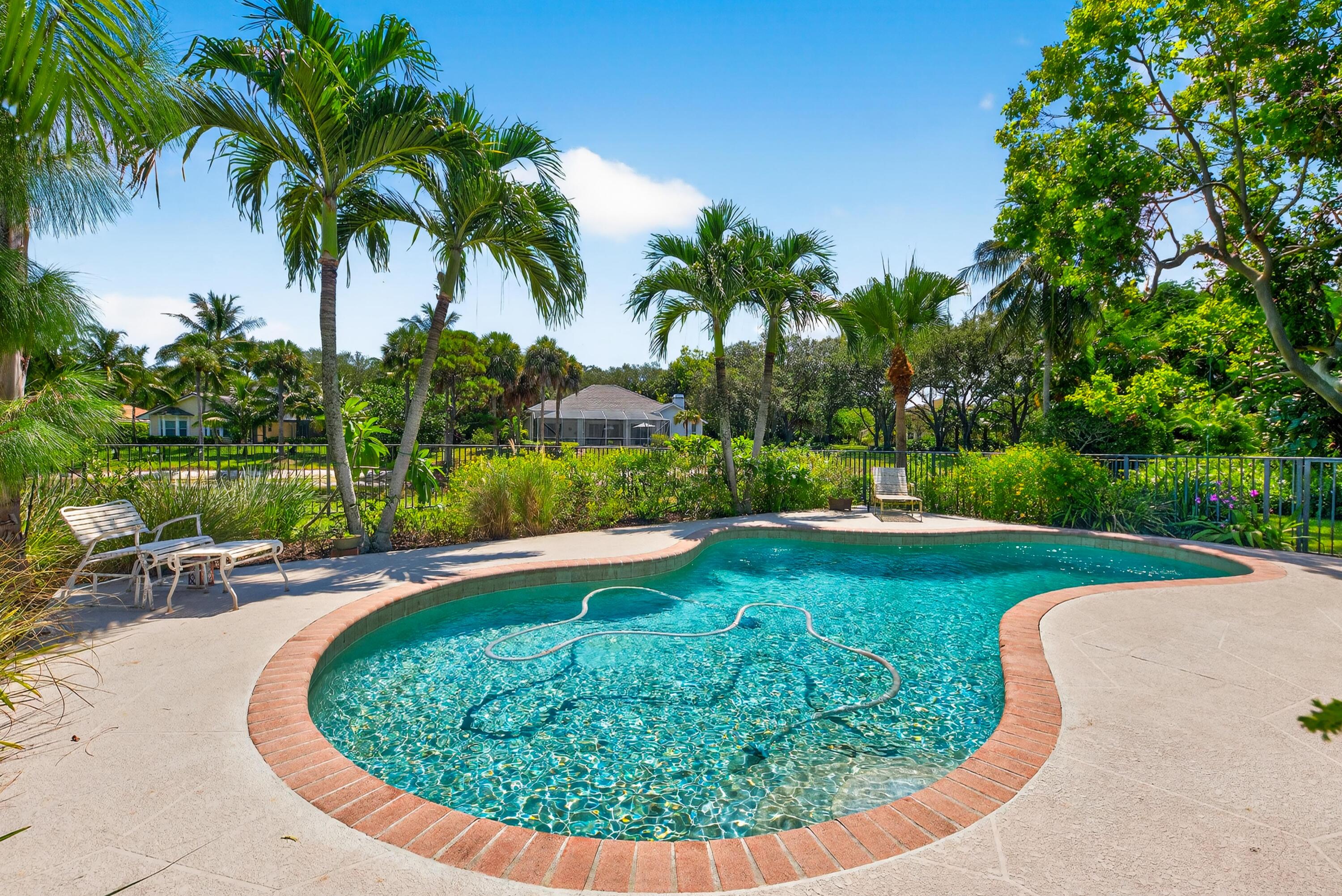 18360 SE Lakeside Tequesta, FL 33469
