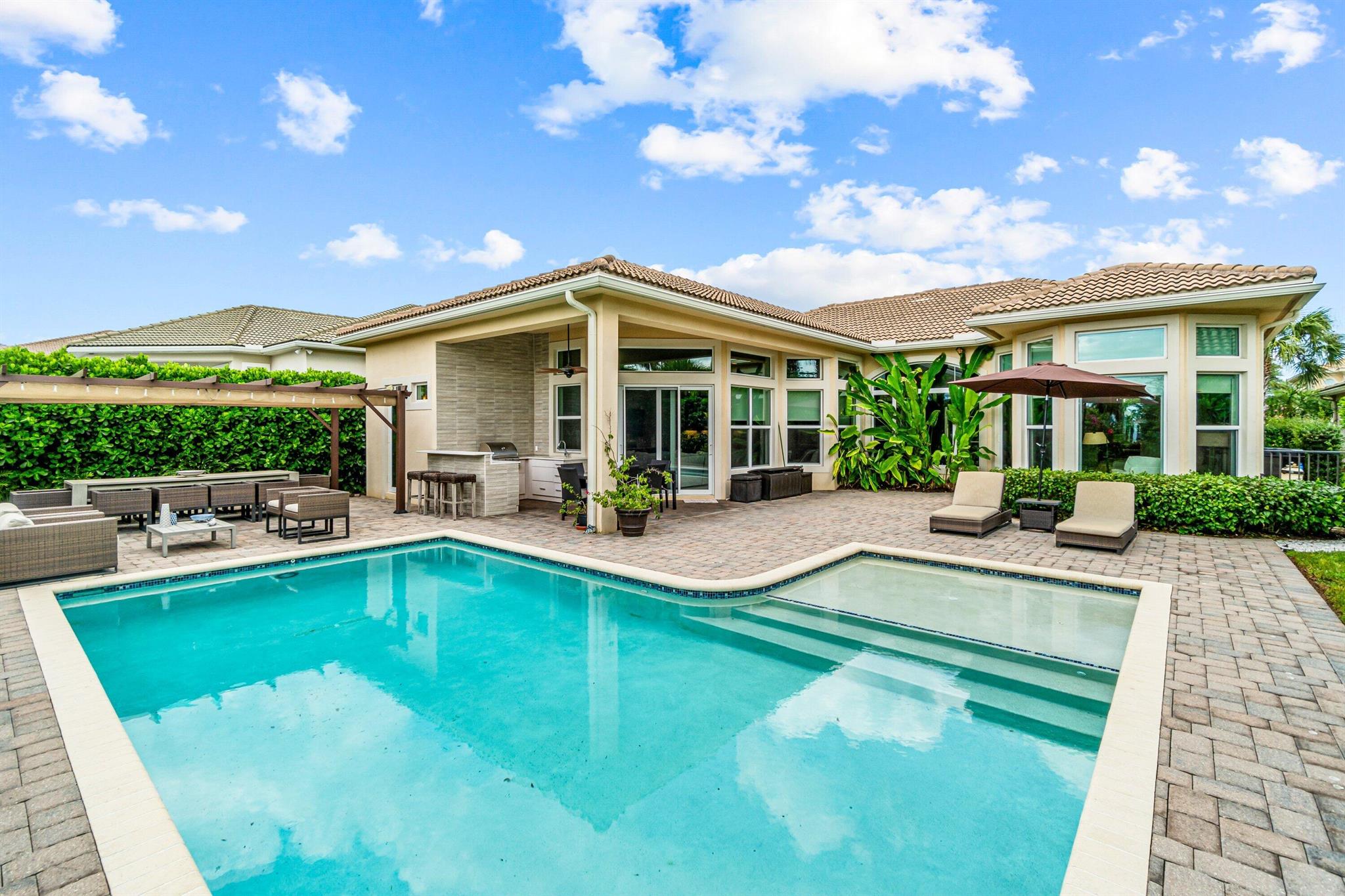 114 Carmela Ct Jupiter, FL 33478