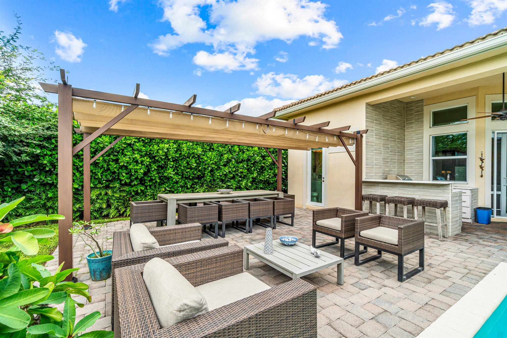 114 Carmela Ct Jupiter, FL 33478