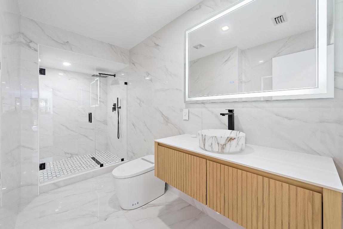 391 W Riverside Tequesta, FL 33469