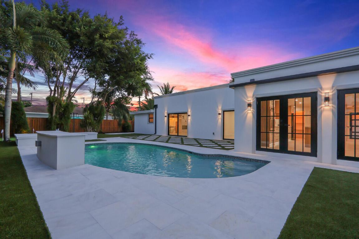 391 W Riverside Tequesta, FL 33469