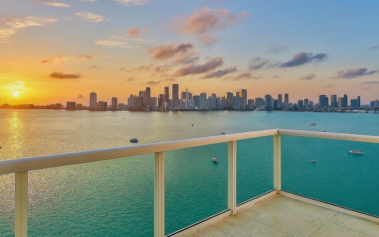 650 West Ave #2905