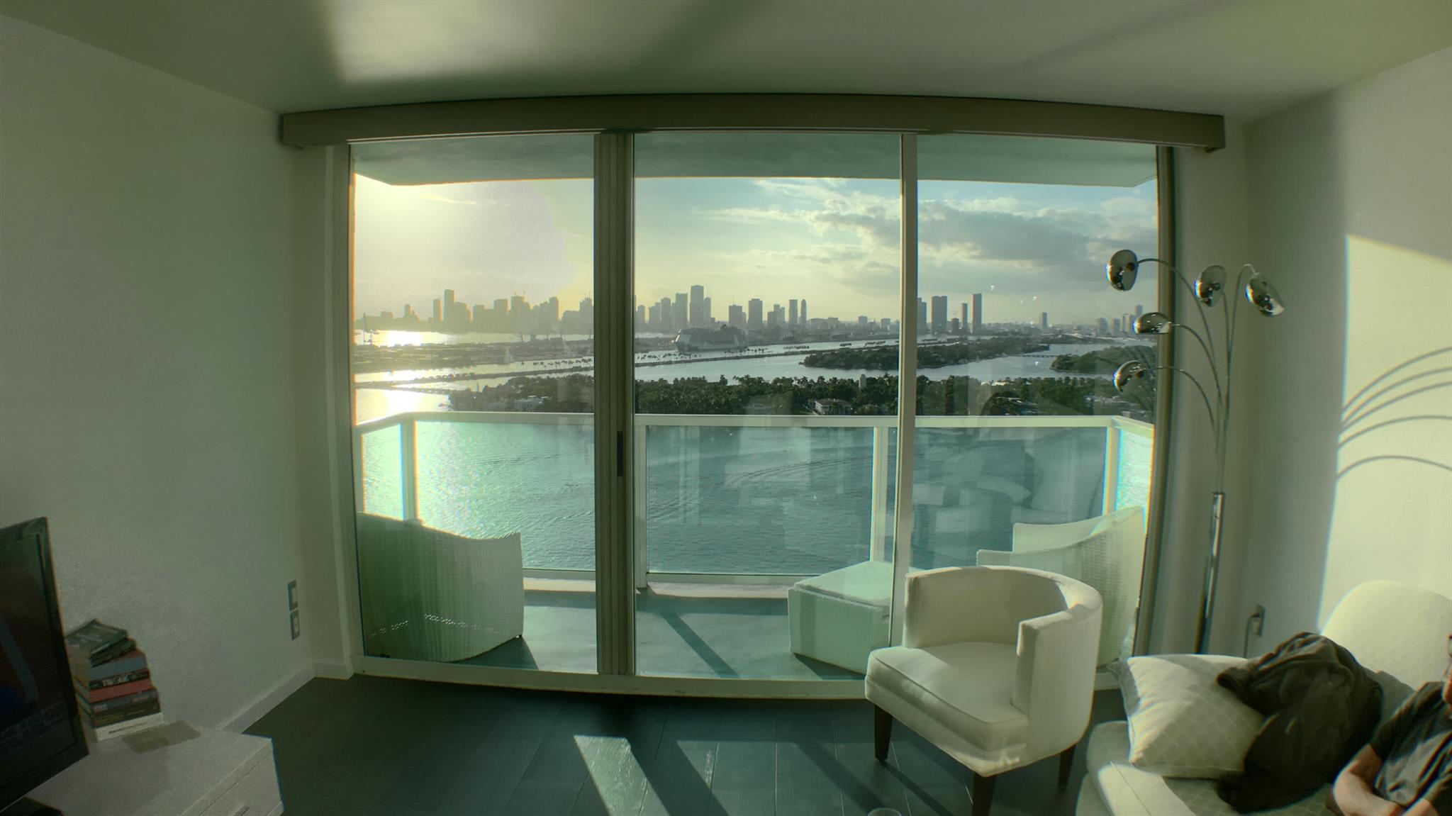 image THE FLORIDIAN CONDO21