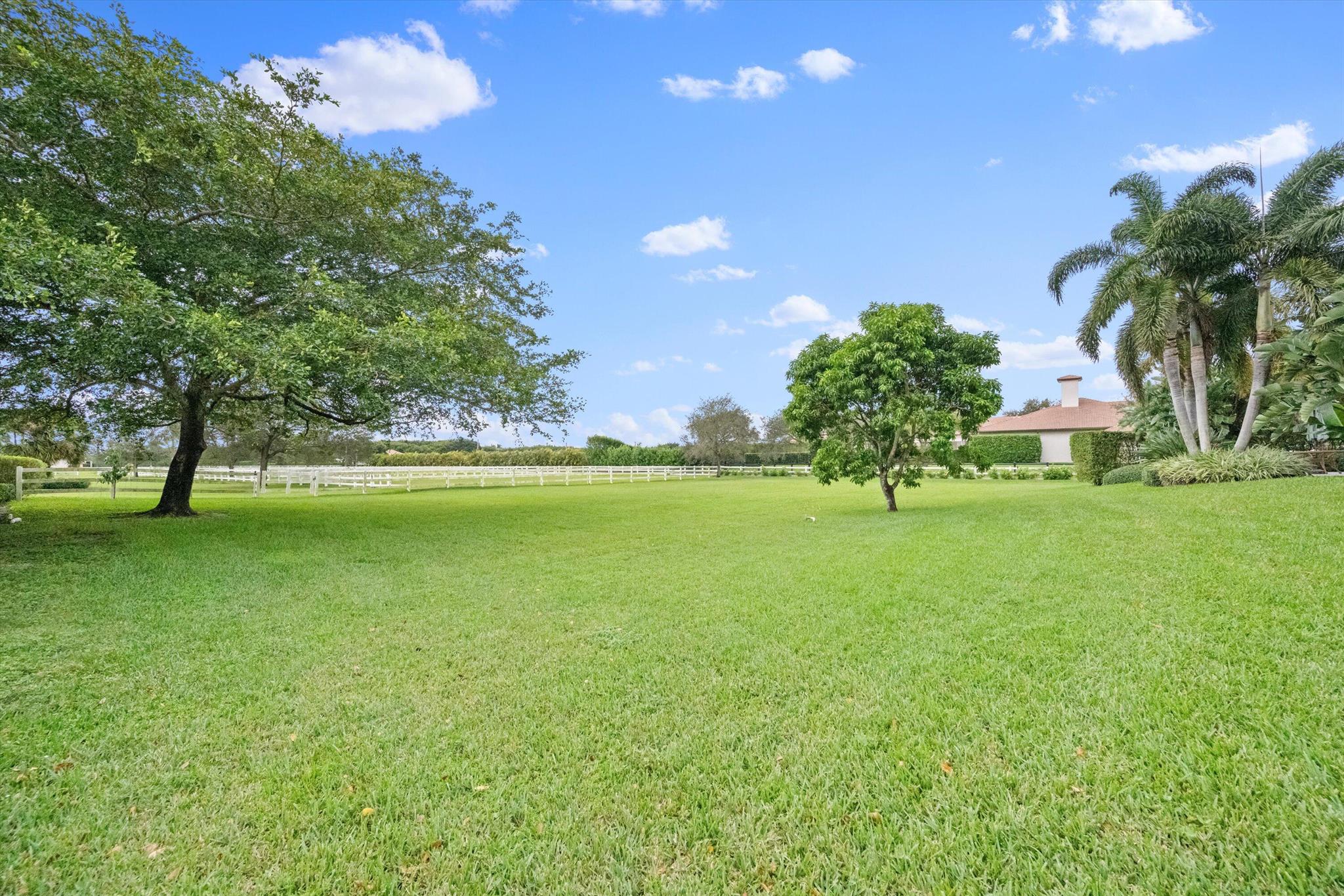 15416 Sunnyland Ln #Barn Wellington, FL 33414