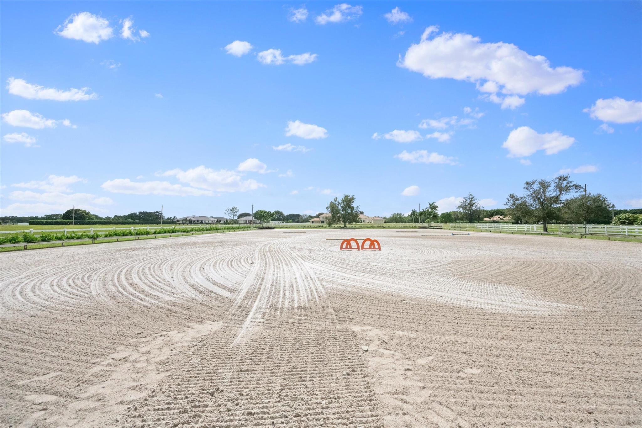 15416 Sunnyland Ln #Barn Wellington, FL 33414