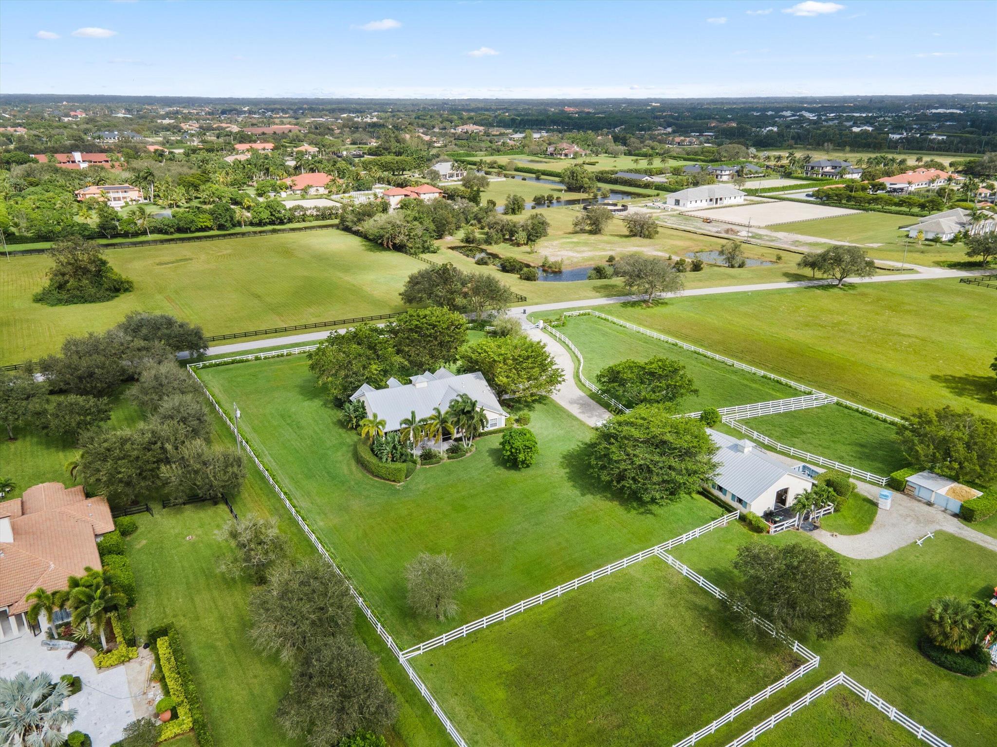 15416 Sunnyland Ln #Barn Wellington, FL 33414