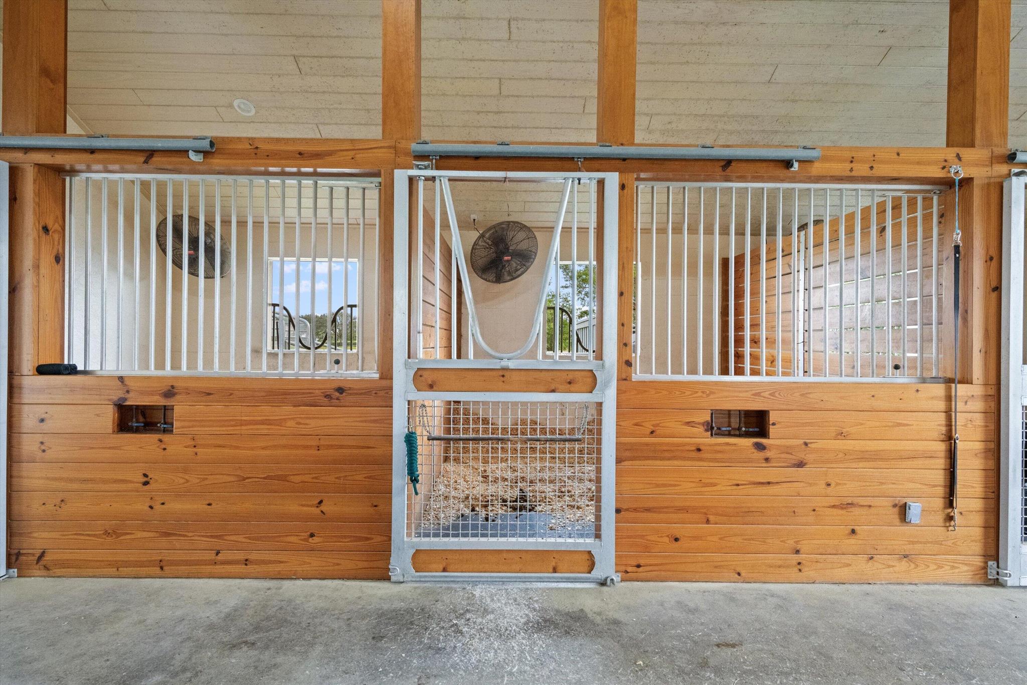 15416 Sunnyland Ln #Barn Wellington, FL 33414