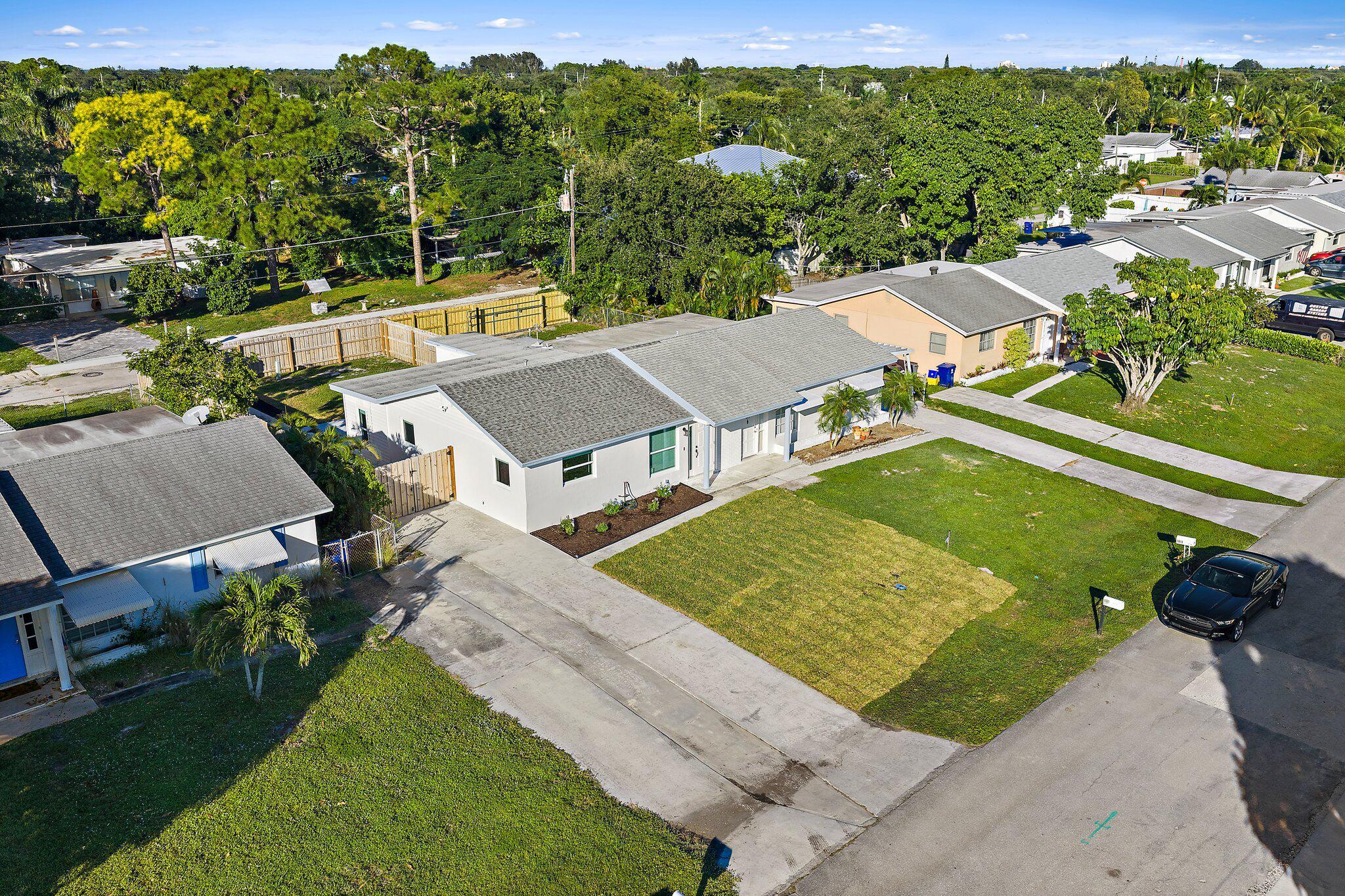 1015 Riverwood Ln Jupiter, FL 33458