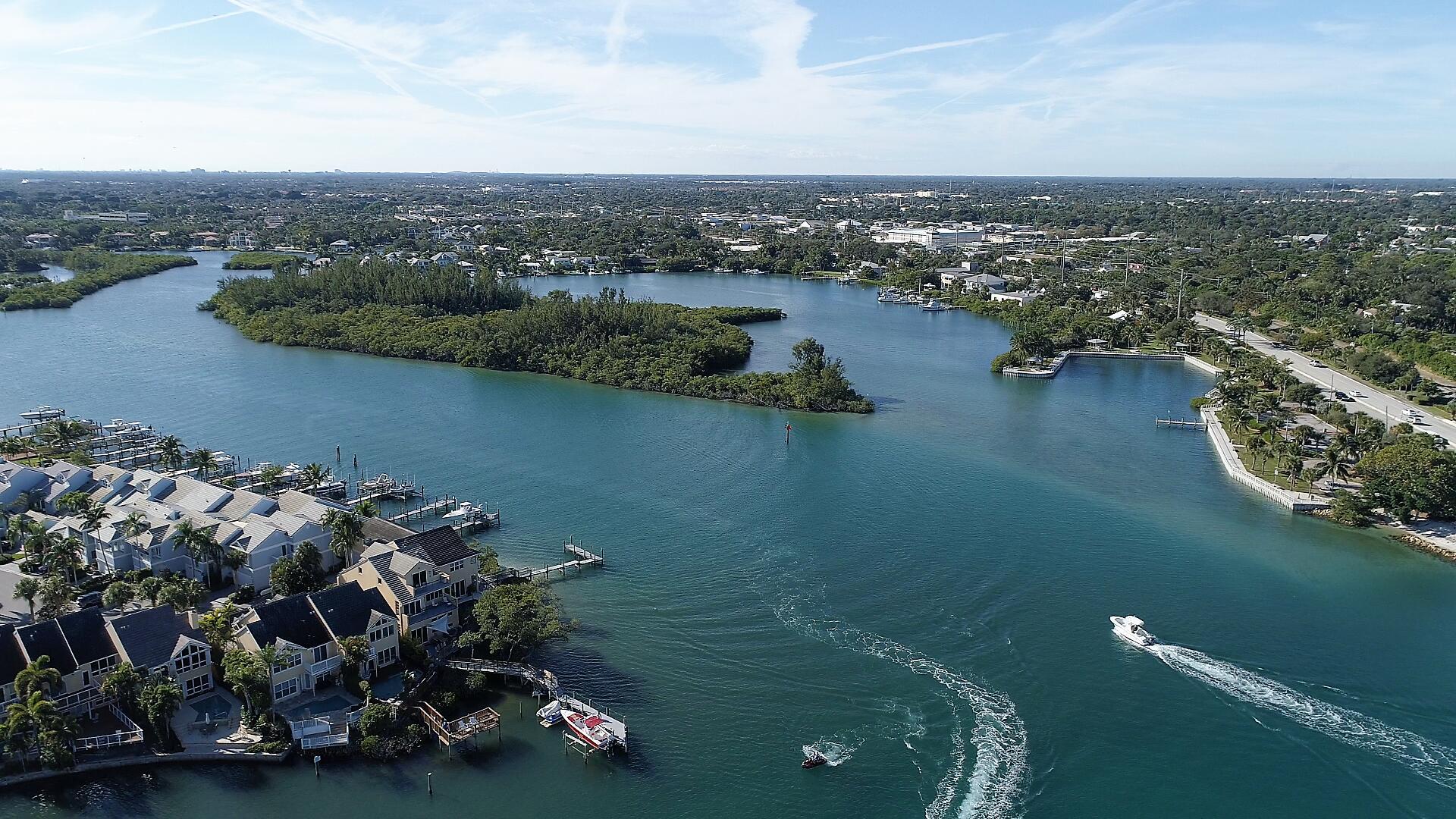 16324 Haynie Ln Jupiter, FL 33478