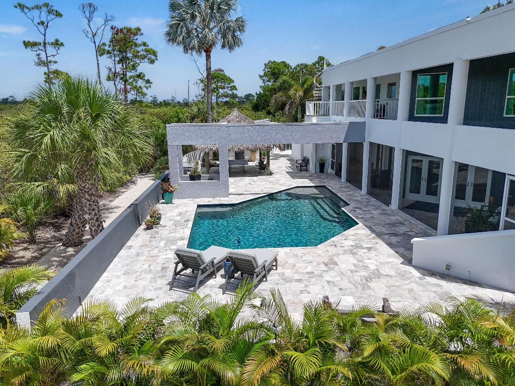 10561 SE Le Parc Jupiter, FL 33469