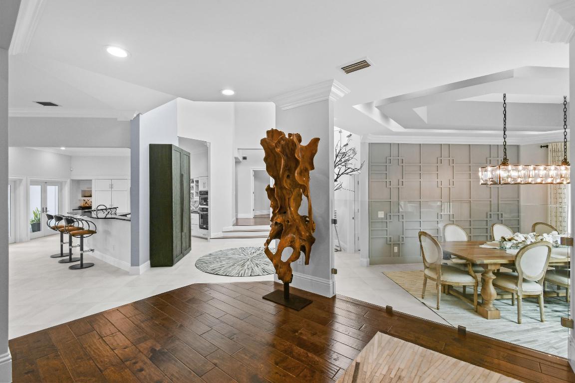 10561 SE Le Parc Jupiter, FL 33469