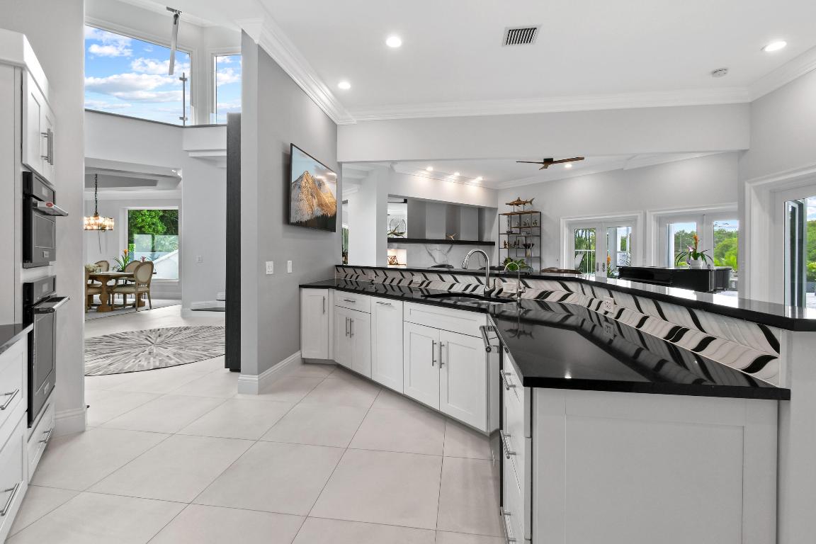 10561 SE Le Parc Jupiter, FL 33469