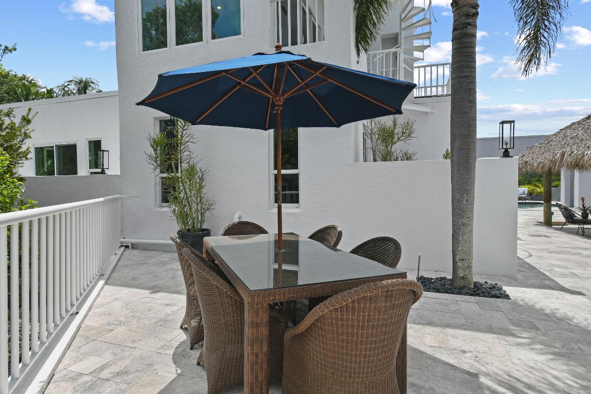 10561 SE Le Parc Jupiter, FL 33469