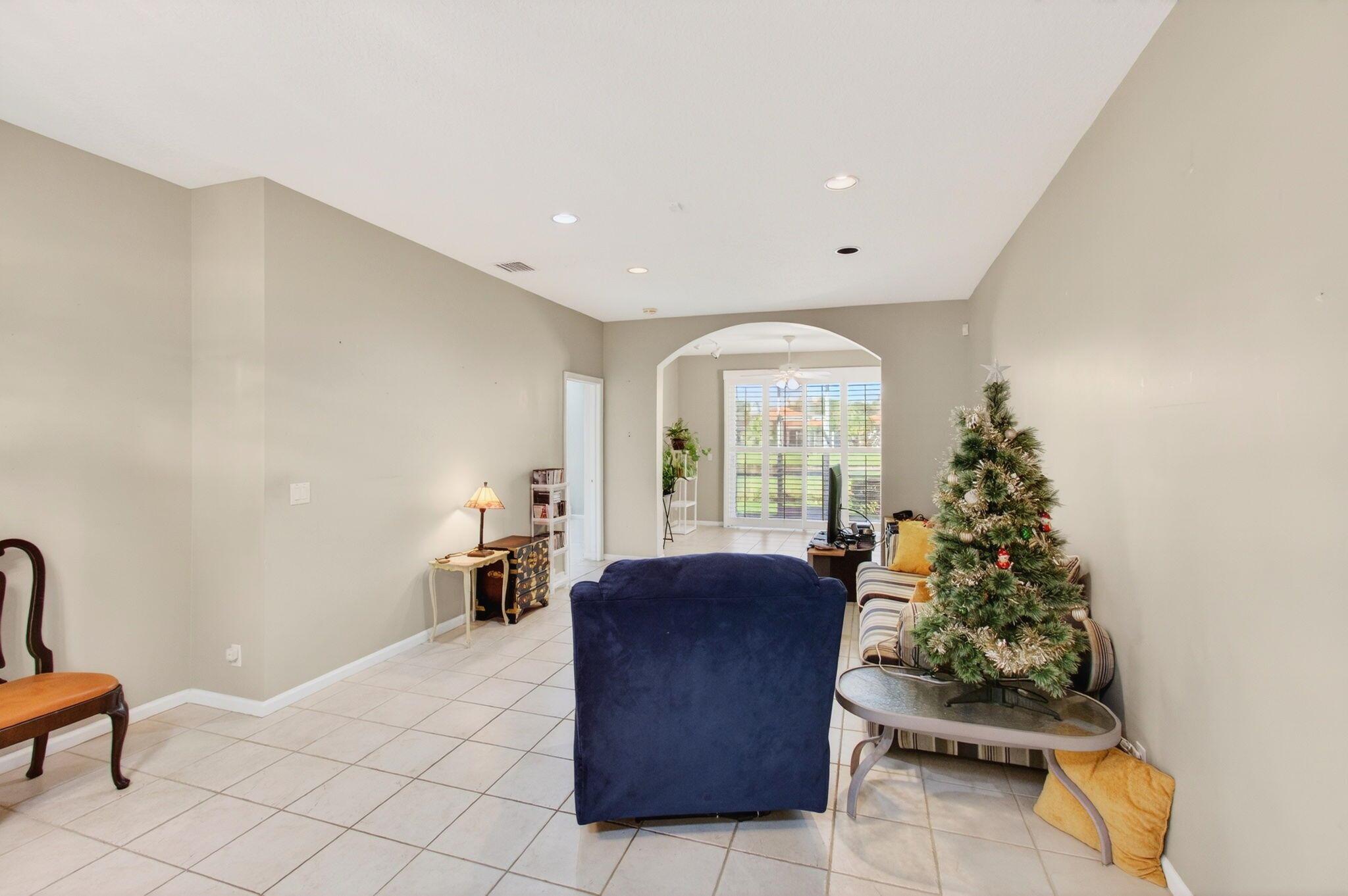 10845 Royal Caribbean Cir Boynton Beach, FL 33437