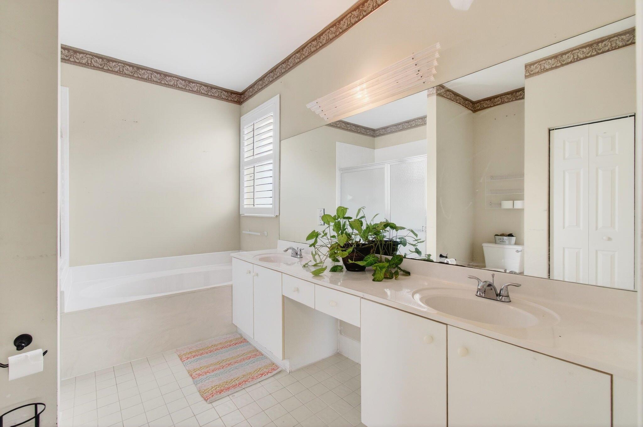 10845 Royal Caribbean Cir Boynton Beach, FL 33437